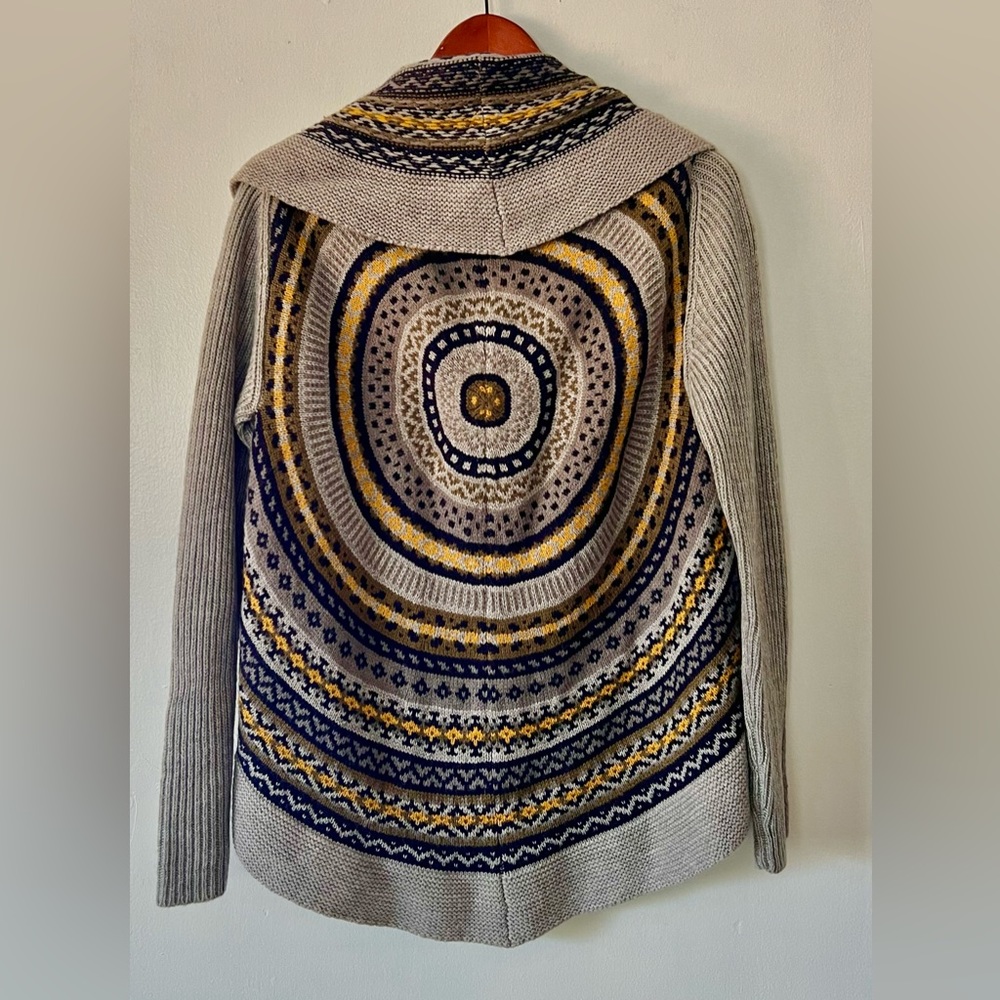 Stylish Multicolor Patterned Women's Sweater